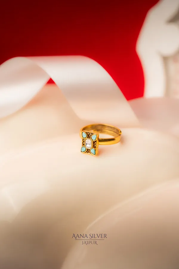 Swarna_Minimalistic_Turquoise_Quartz_Jali_Kundan_Ring