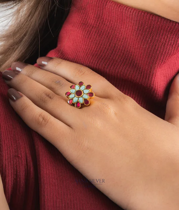 Swarna_Embossed_Ruby_Kundan_Ring