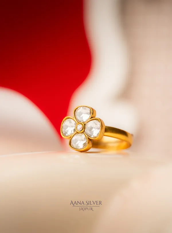 Swarna_Quartz_Flower_Kundan_Ring