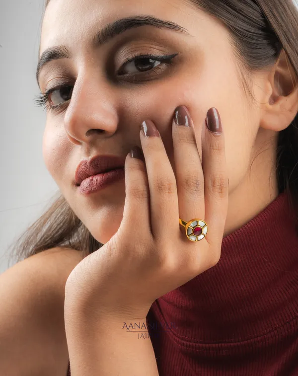 Swarna_Rounded_Motif_Kundan_Ring