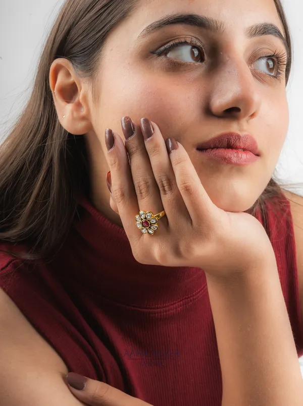 Swarna_Intricate_Ruby_Quartz_Kundan_Ring