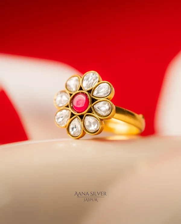Swarna_Intricate_Ruby_Quartz_Kundan_Ring