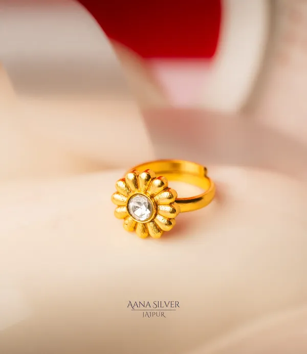 Swarna_Quartz_Intricate_Kundan_Ring