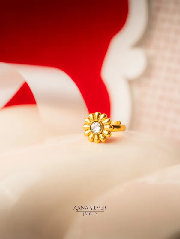 Swarna_Quartz_Intricate_Kundan_Ring