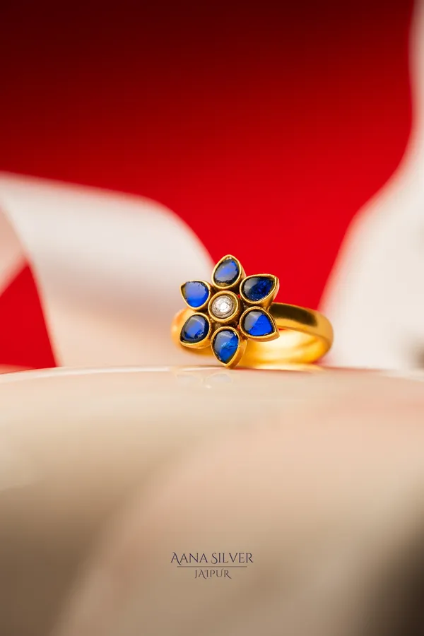 Swarna_Minimalist_Blue_Sapphire_Kundan_Ring