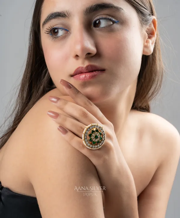 Swarna_Emerald_Kundan_Ring