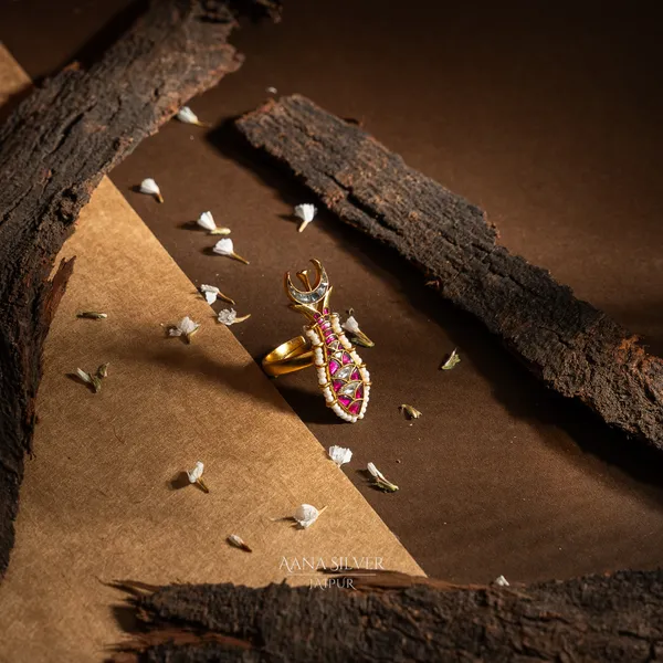 Swarna_Ruby_Quartz_Fish_Kundan_Ring
