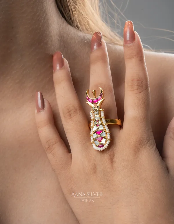 Swarna_Ruby_Fish_Kundan_Ring