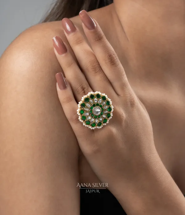 Swarna_Royal_Quartz_Emerald_Kundan_Ring