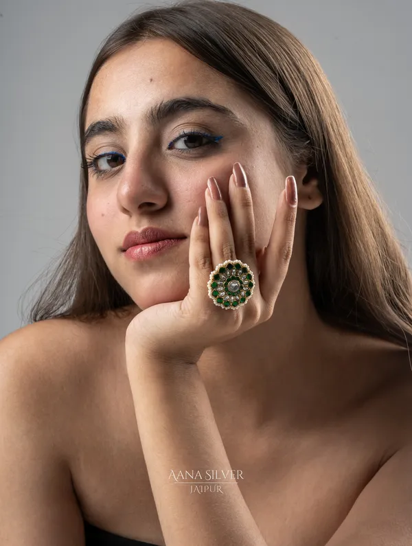 Swarna_Royal_Quartz_Emerald_Kundan_Ring