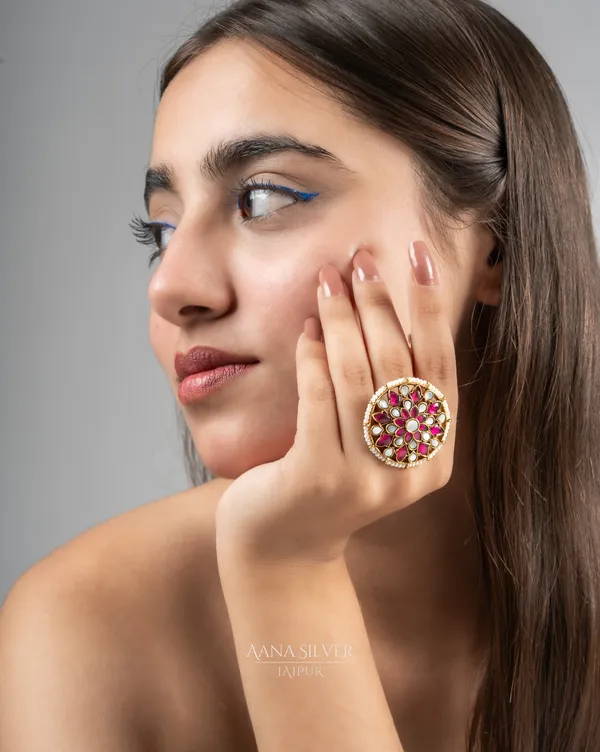 Swarna_Mother_Of_Pearls_Kundan_Ring
