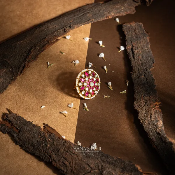 Swarna_Mother_Of_Pearls_Kundan_Ring