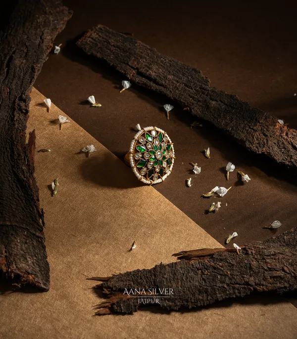 Swarna_Royal_Emerald_Quartz_Kundan_Ring
