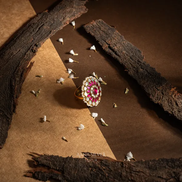 Swarna_Royal_Mother_Of_Pearls_Kundan_Ring