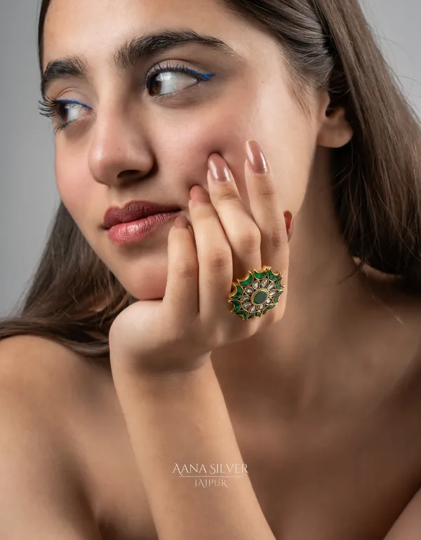 Swarna_Crescent_Moon_Emerald_Quartz_Kundan_Ring