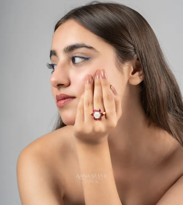Swarna_Ruby_Mother_Of_Pearls_Kundan_Ring
