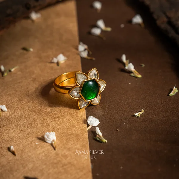 Swarna_Traditional_Emerald_Quartz_Kundan_Ring
