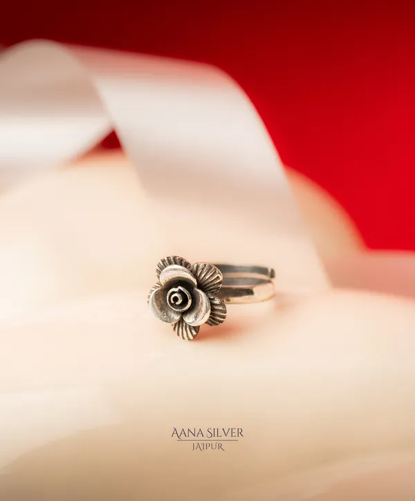 Aabharan_Layered_Flower_Ring