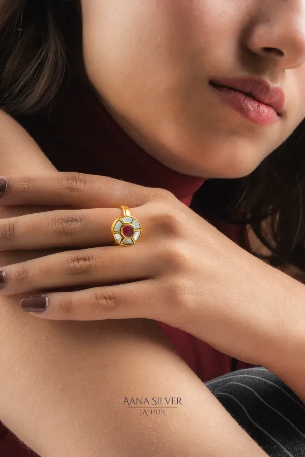 Swarna_Rounded_Motif_Kundan_Ring