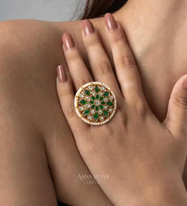 Swarna_Royal_Emerald_Quartz_Kundan_Ring