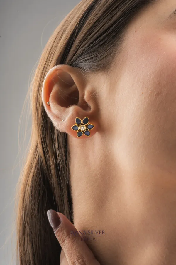 Swarna_Versatile_Flower_Kundan_Earrings