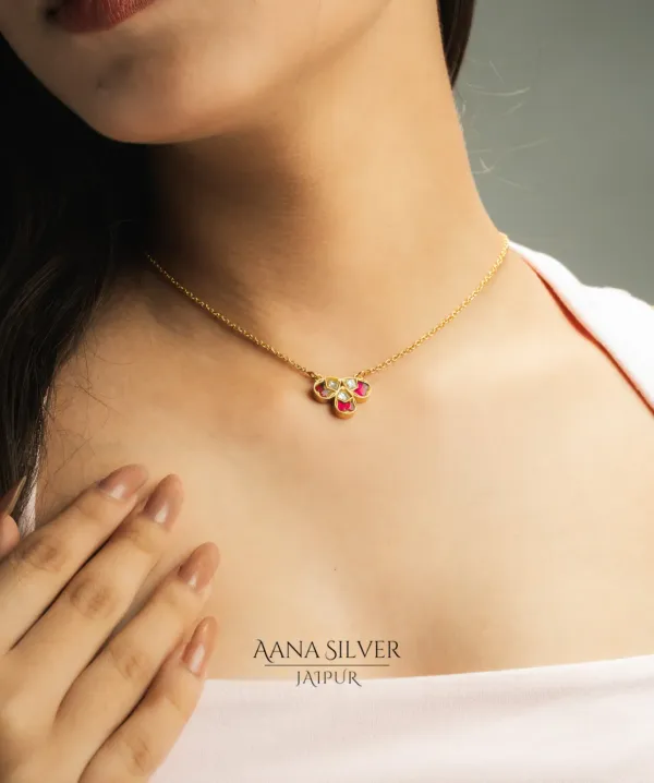 Swarna_Jarkan_Ruby_Triple_Leaf_Necklace_Set