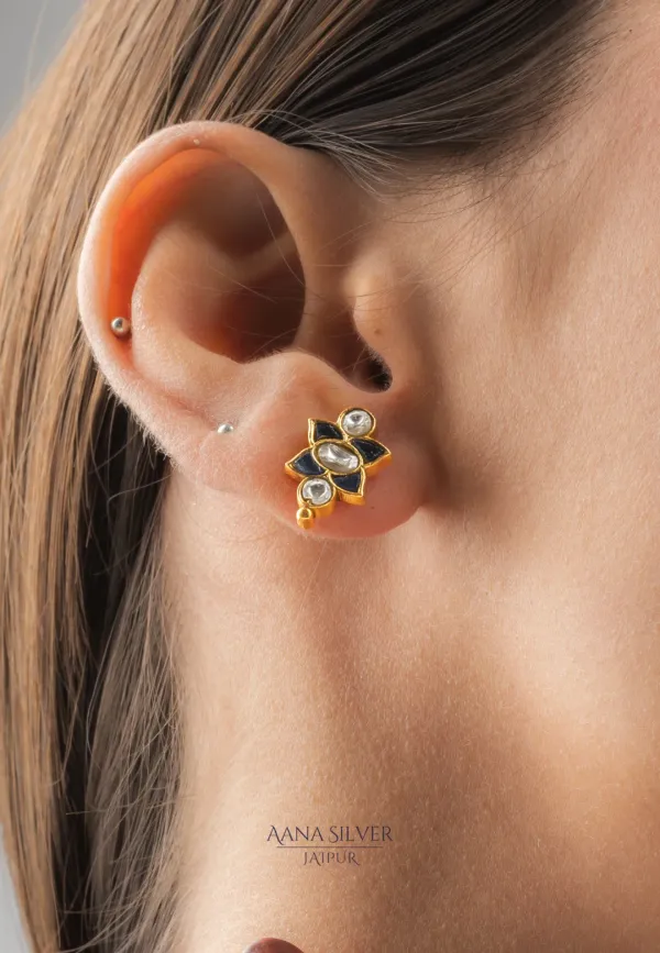 Swarna_Versatile_Detailed_Kundan_Earrings