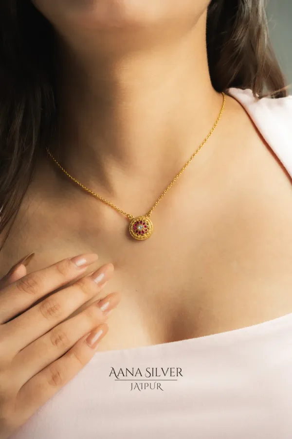 Swarna_Ruby_Zircon_Embossed_Necklace_Set