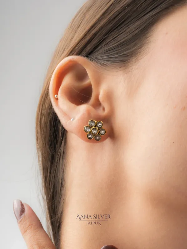 Swarna_Everyday_Versatile_Kundan_Earrings