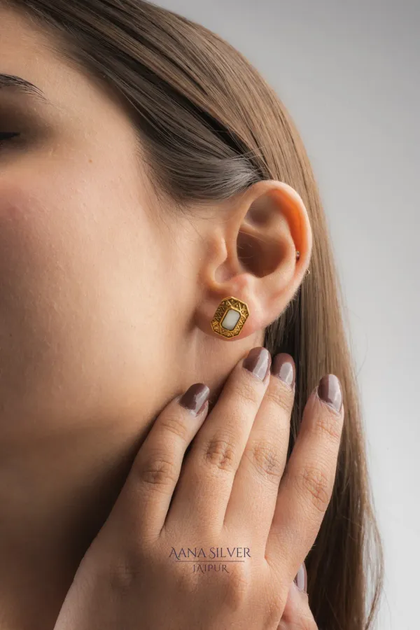 Swarna_Mother_Of_Pearls_Kundan_Earrings