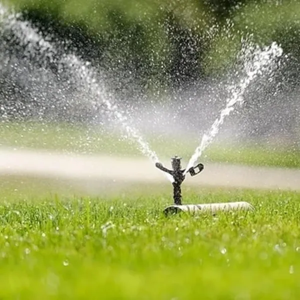 EP-50_Black_&_Yellow_Water_Sprinkler_|_Siri