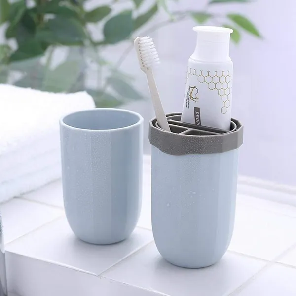 Portable_Capsule_Shape_Travel_Toothbrush,_Toothpaste,_Toiletry_and_Cosmetic_Holder_Case_(1Pc)