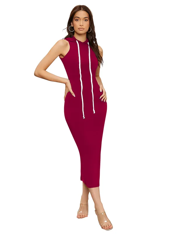Maroon_Knitting_And_Stretchable_Western_Dress_For_Women