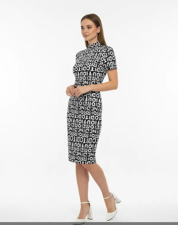 Grey_Knitting_And_Stretchable_Western_Dress_For_Women