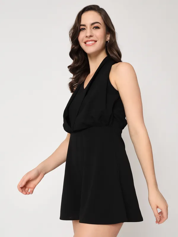 Zastraa_Halter_Neck_Gathers_Jumpsuit