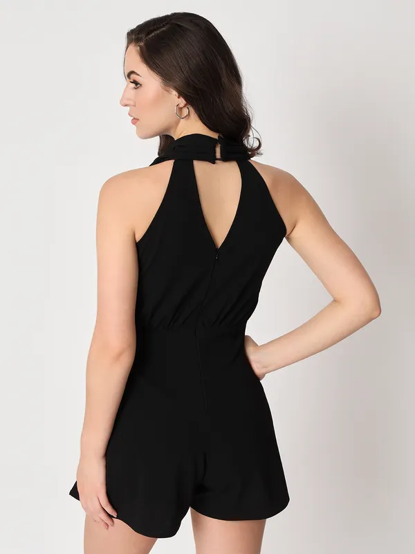 Zastraa_Halter_Neck_Gathers_Jumpsuit