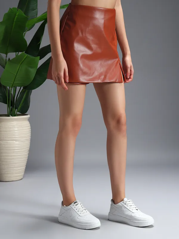 Zastraa_Tan_PU_Side_Slit_Scuba_Mini_Skorts