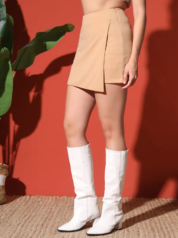 ZASTRAA_WOMEN_NUDE_COLOURED_SCUBA_MINI_ASSYMETRIC_SKORTS