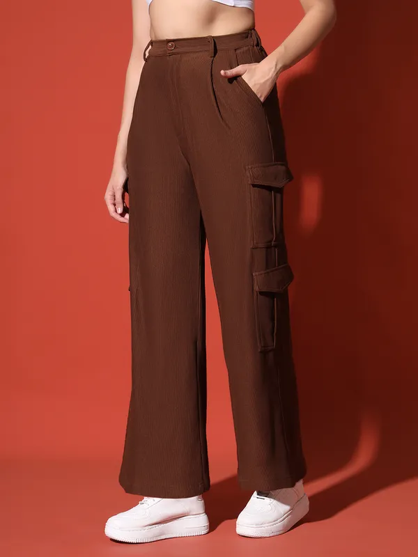 Zastraa_Women_Relaxed_High-Rise_Easy_Wash_Trousers