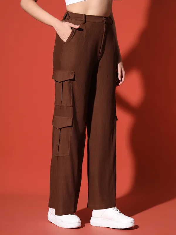Zastraa_Women_Relaxed_High-Rise_Easy_Wash_Trousers