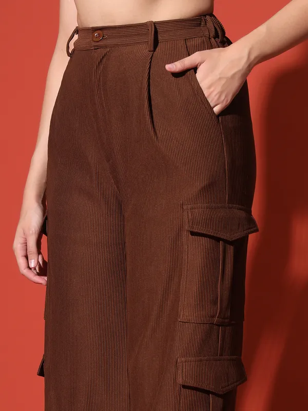 Zastraa_Women_Relaxed_High-Rise_Easy_Wash_Trousers