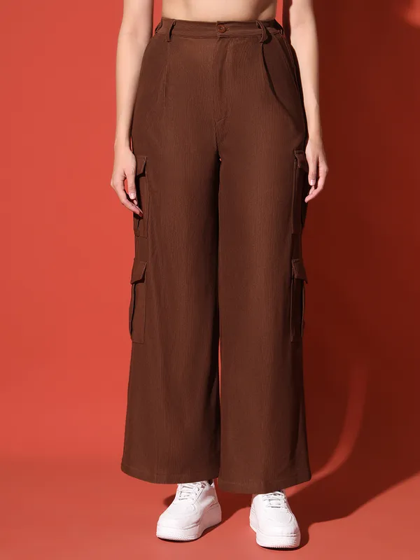 Zastraa_Women_Relaxed_High-Rise_Easy_Wash_Trousers