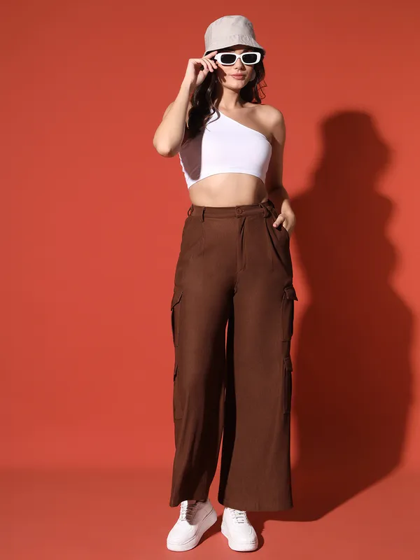 Zastraa_Women_Relaxed_High-Rise_Easy_Wash_Trousers