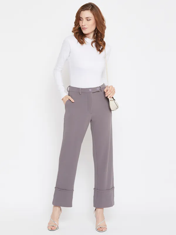 Zastraa_Women_Grey_Regular_Fit_Solid_Parallel_Trousers