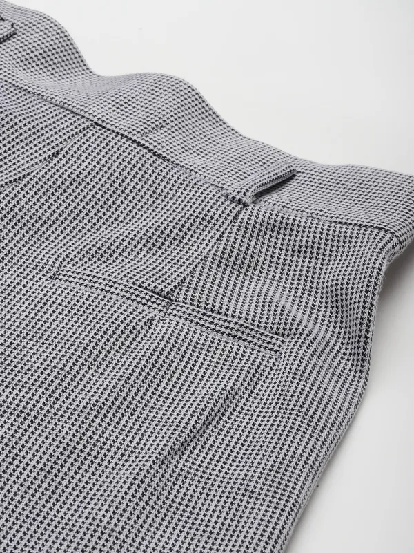 Zastraa_Women_Grey_Checked_Houndstooth_Skinny_Fit_High-Rise_Formal_Trousers