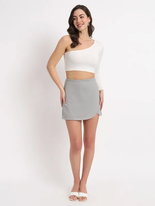 Zastraa_High_Waist_Curved_Hem_Mini_Skorts