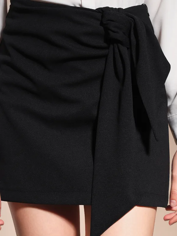Zastraa_Black_Scuba_Skorts_with_Bow
