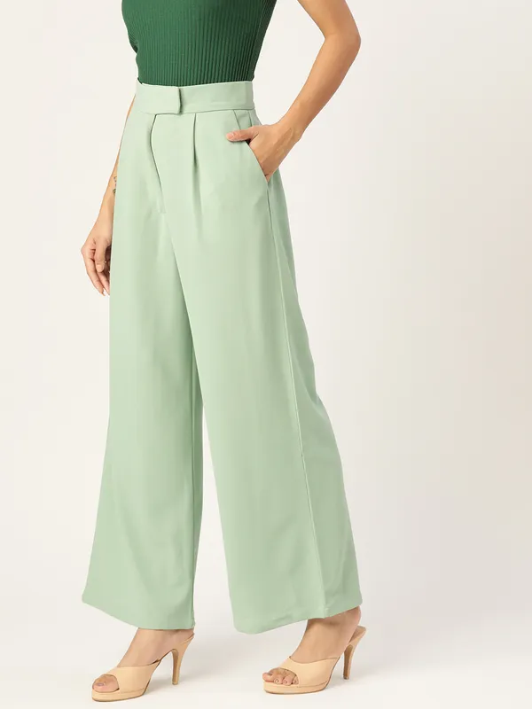 Zastraa_Women_Sea_Green_Smart_Flared_Pleated_Trousers