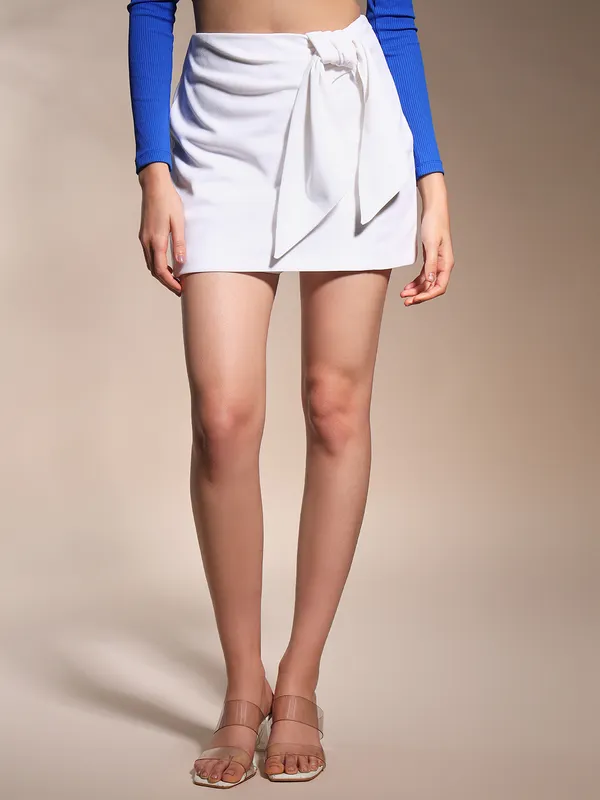 Zastraa_Off-White_Scuba_Skorts_with_Bow