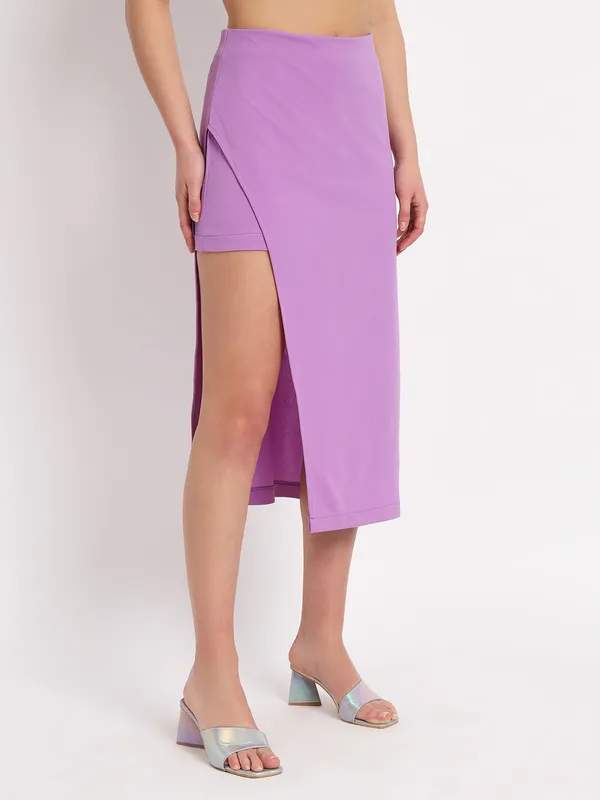 Zastraa_Solid_Side_Slit_Straight_Midi_Skirt_With_Attached_Inner_Shorts